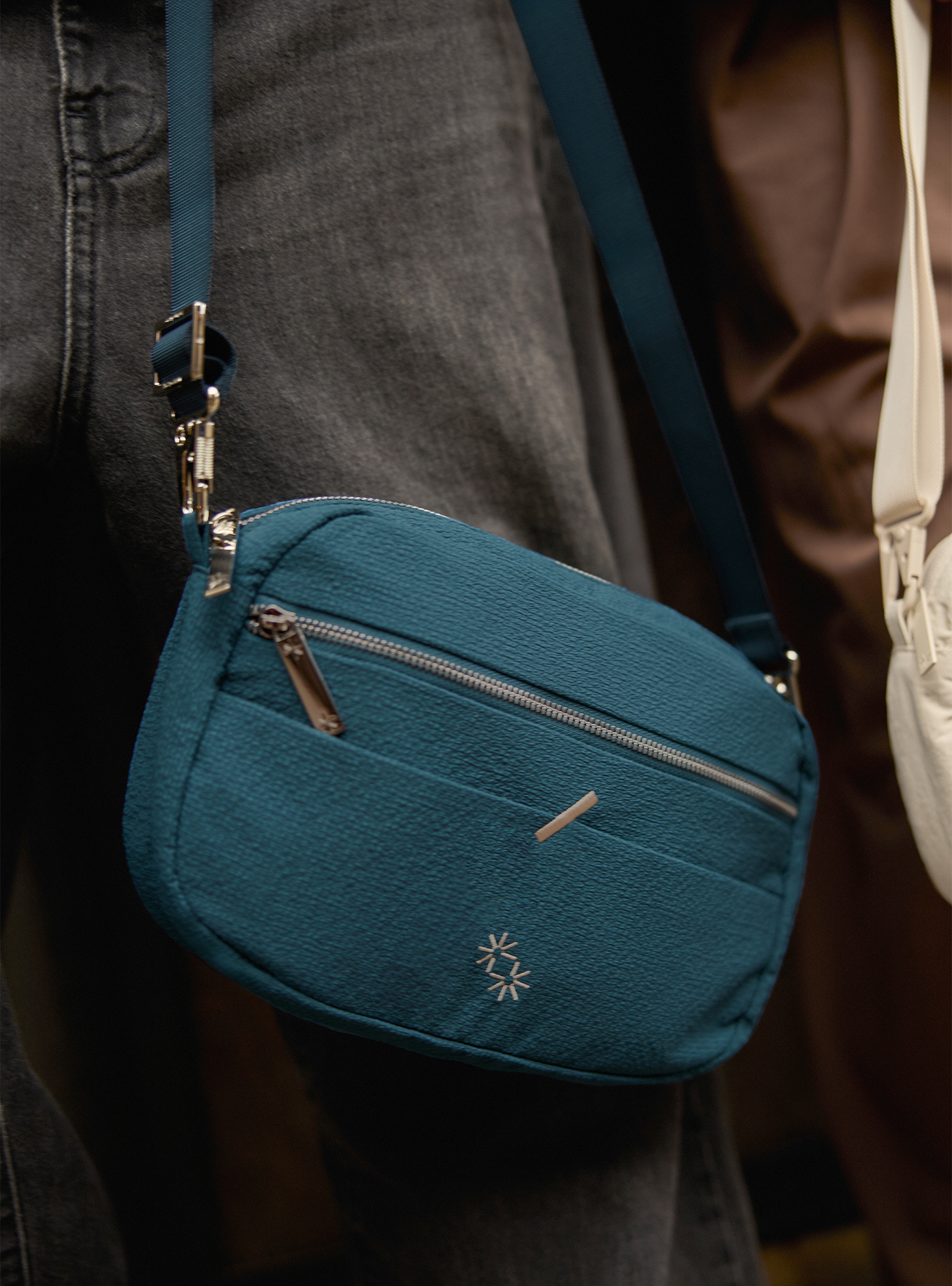 Cruise Crossbody (Seersucker Mariner)