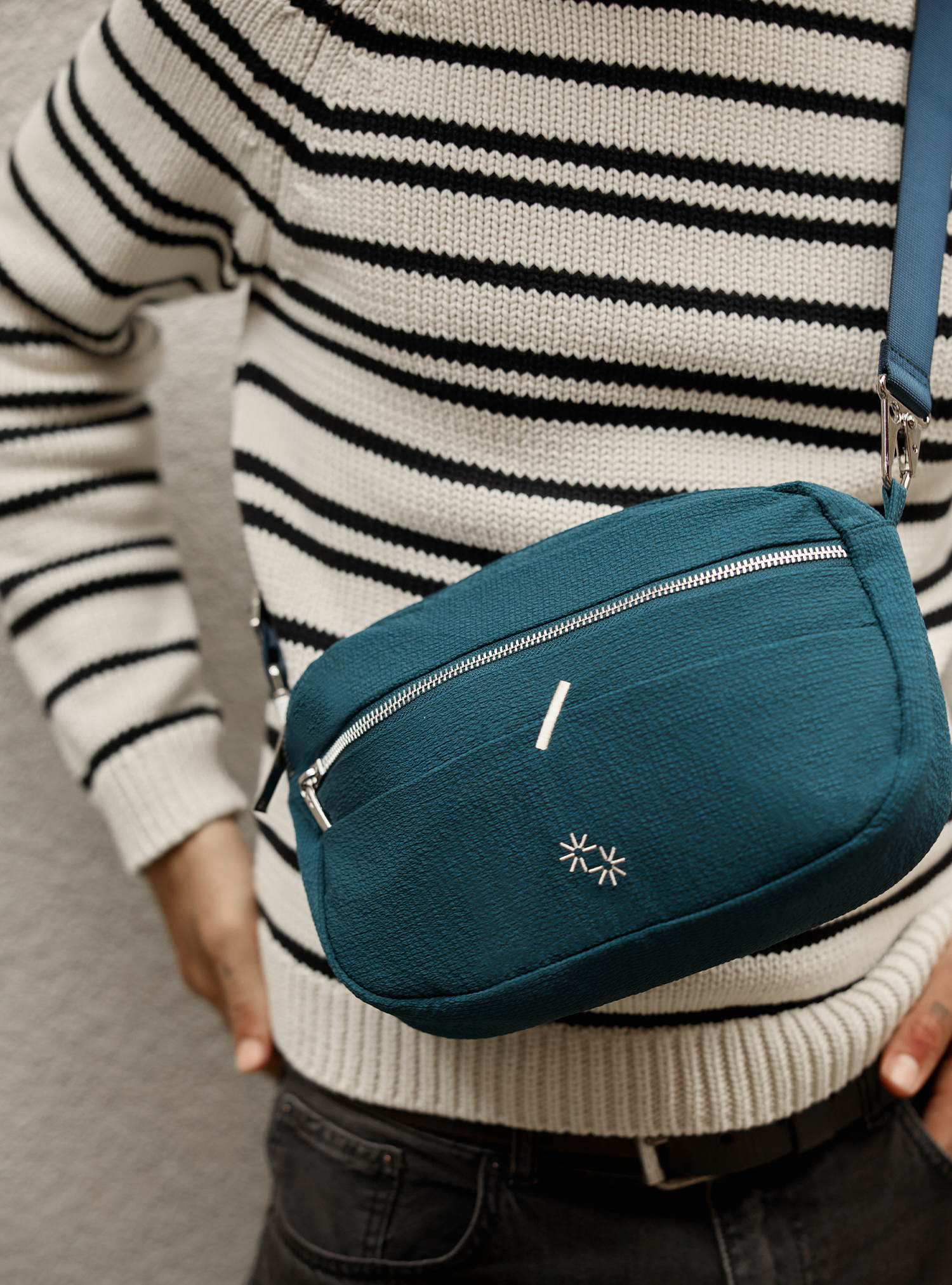 Cruise Crossbody (Seersucker Mariner)